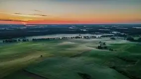 Wiosenne mgły nad polami Mazur w okolicy Pozezdrza - zdjęcie 16