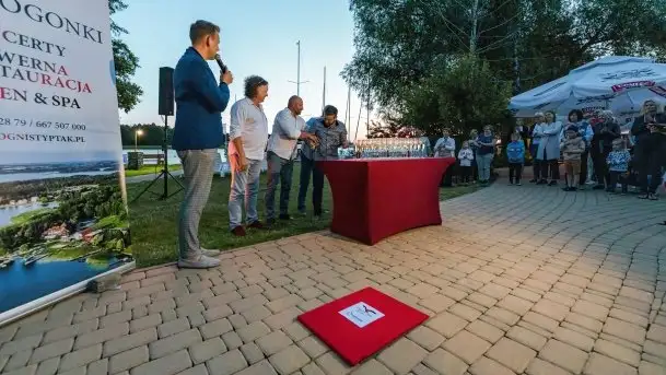 Fotorelacja mazurskiej Alei Gwiazd Szantowych w Ognistym Ptaku - zdjęcie 1