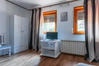 Pokoje Portowe Cicha Zatoka Mikołajki - zdjęcie 4