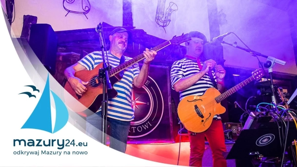 Grają na Mazurach - Żeglarze Portowi