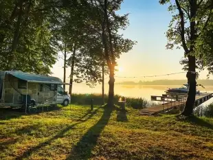 Cumowanie przy pomoście na Jeziorze Bocznym - zdjęcie 3