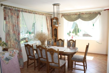 Dom na spokojnym osiedlu w Piszu blisko jeziora Mazury - zdjęcie 26