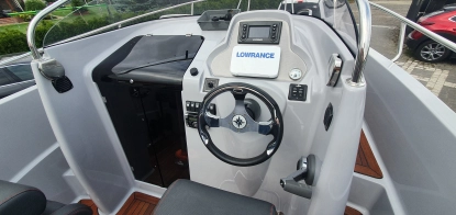 Łódź mazury 670 z Silnikiem Evinrude 200 Stan BDB - zdjęcie 23