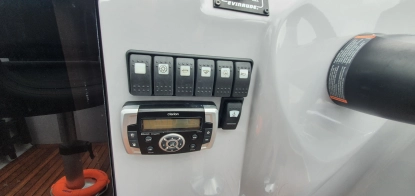 Łódź mazury 670 z Silnikiem Evinrude 200 Stan BDB - zdjęcie 18