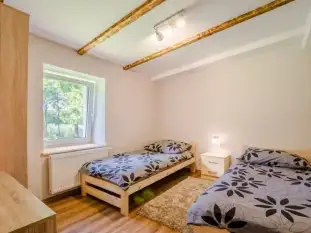 MAZURY 2 APARTAMENTY 4-osobowe nad jeziorem Miłki koło Giżycka - zdjęcie 1