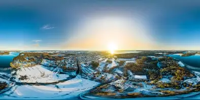 Wschód słońca sfotografowany nad zatoką Tracz