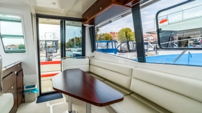 DELPHIA PLATINUM 989 FLYBRIDGE