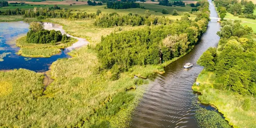 Widoczny na zdjęciu kanał to?